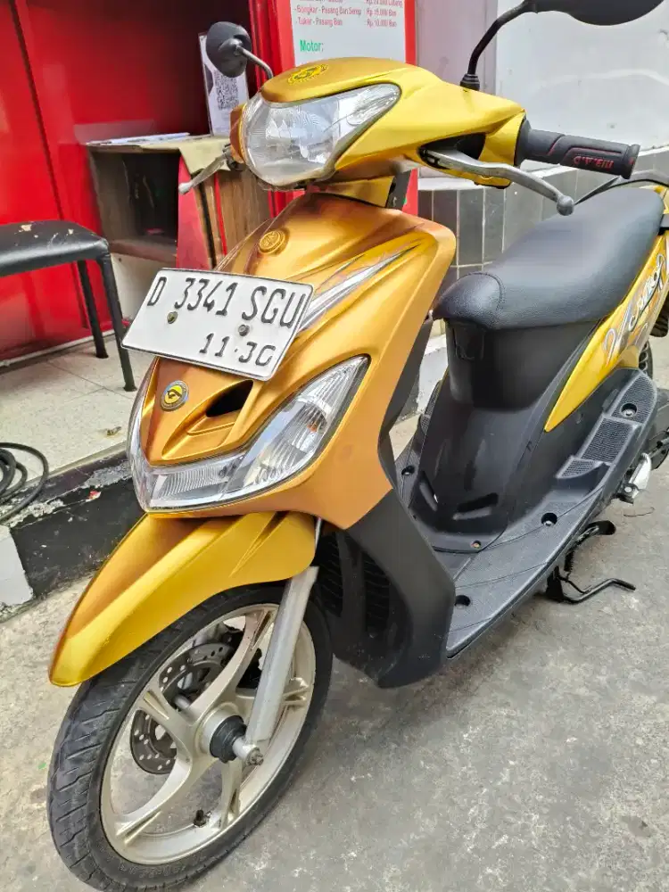 Mio Smile 2010 yellow