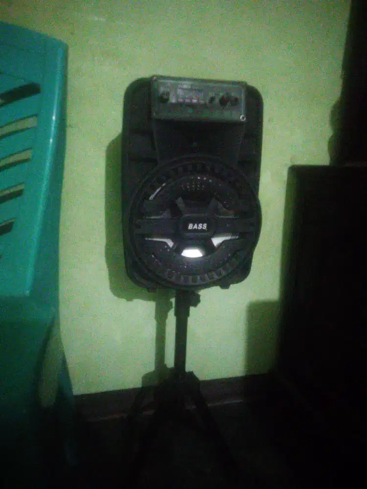 Speaker bluetooth &USB masih normal ukuran 8 inchi