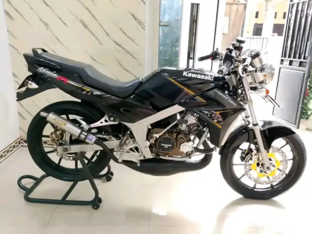 KAWASAKI NINJA R 2014 AKHIR BLACK MAMBA CONVERT SS ASESORIS+BARANG ORI
