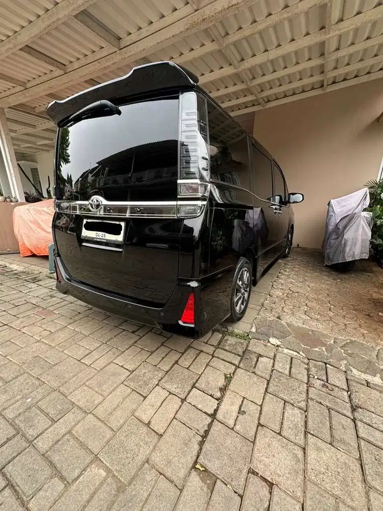 Toyota Voxy 2018 Bensin