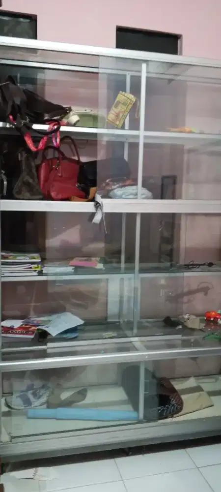 Etalase Kaca display barang