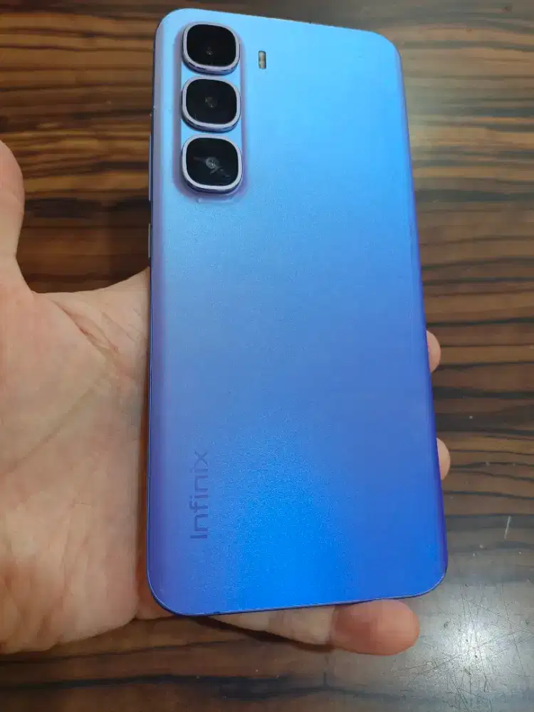 Infinix Hot 60 Pro Plus 8/256gb Second - Baca Keterangan