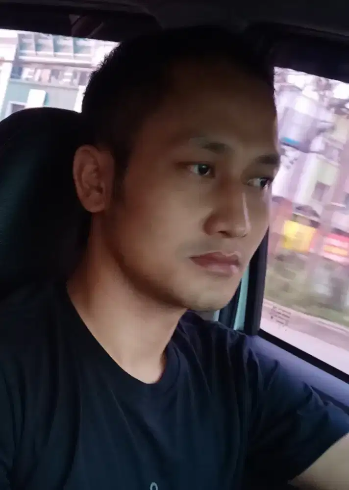 Driver operasional/logistik