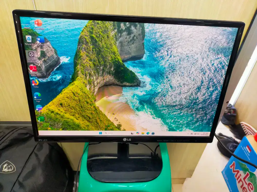 Dijual monitor LED Merk LG IPS 20inch siap pakai buat CCTV/CPU gan COD