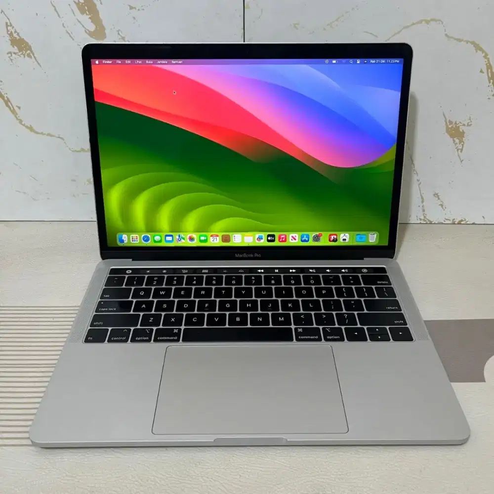 Macbook Pro TouchBar i7, 13-inch, 2019.