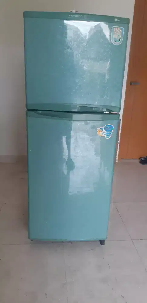 Kulkas LG 2 pintu type GR 212-SV