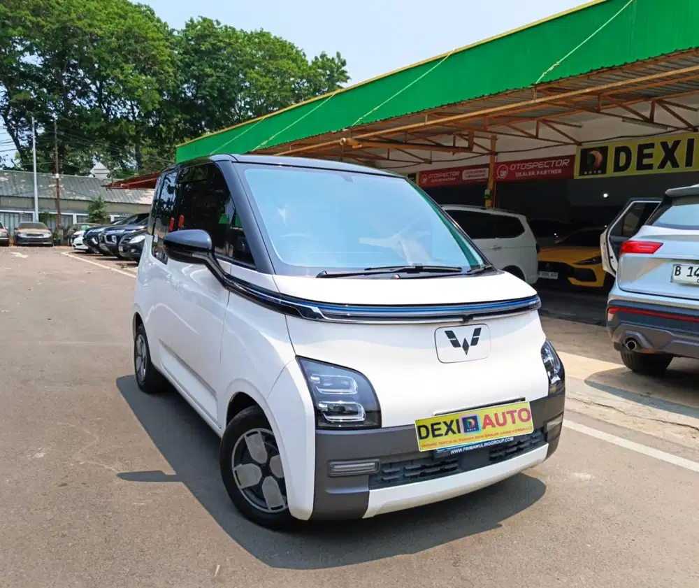 (KM27000)WULING AIR EV LONG RANGE 2022/2023 PUTIH ISTIMEWA KM RENDAH