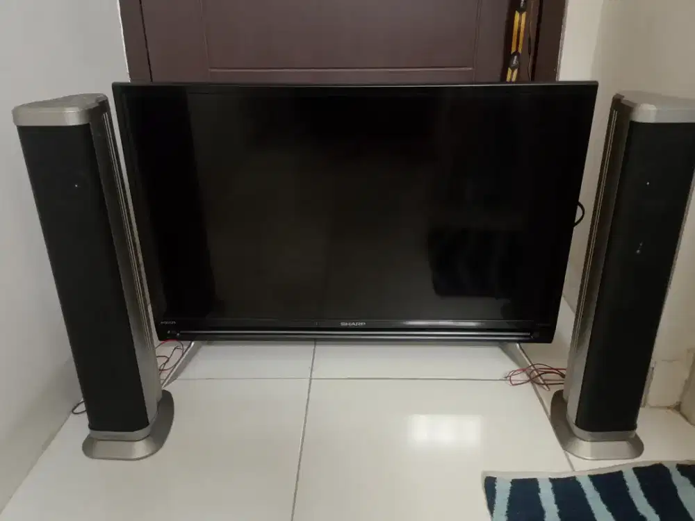 SHARP AQUOS 32-inch
