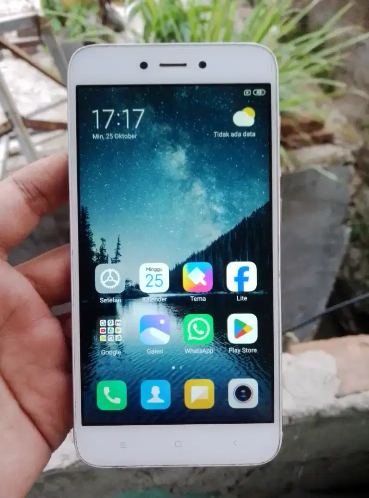 Xiaomi redmi 5a 4G 2/16 layar 5 inchi gold