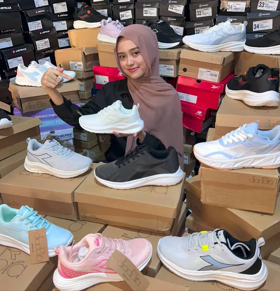 Obral Sepatu Ori, Skechers, Diadora, Airwalk, Lotto, Astec, Nevada dll