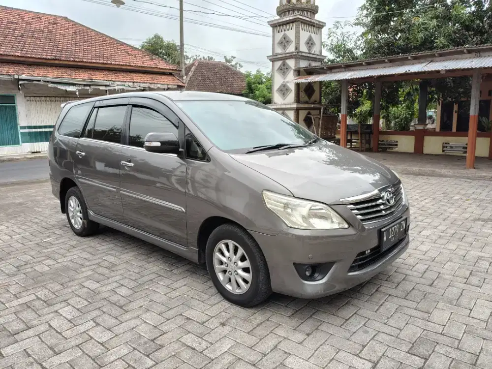 Innova 2012 V Diesel Matic