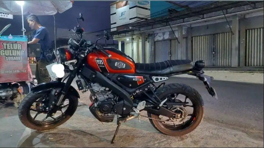 Bonceng pasangan kamu pake Si Merah Ganteng ini