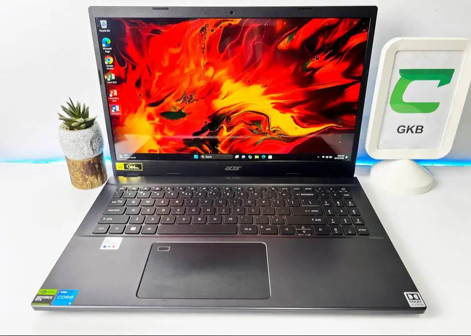 Acer A715 Laptop Hybrid Gaming Lancar Kantoran Oke banget Core i5-1245