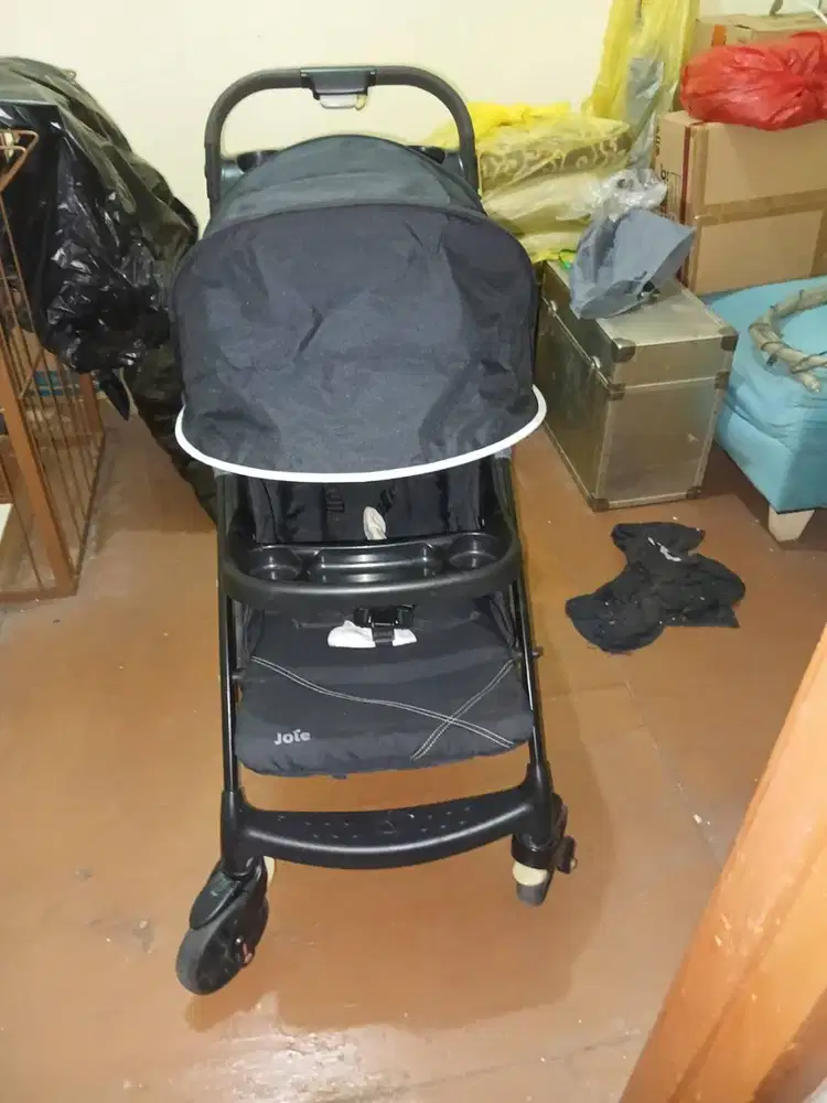 Stroller Bayi Joie Muze LX Warna Hitam - Preloved Mulus & Siap Pakai