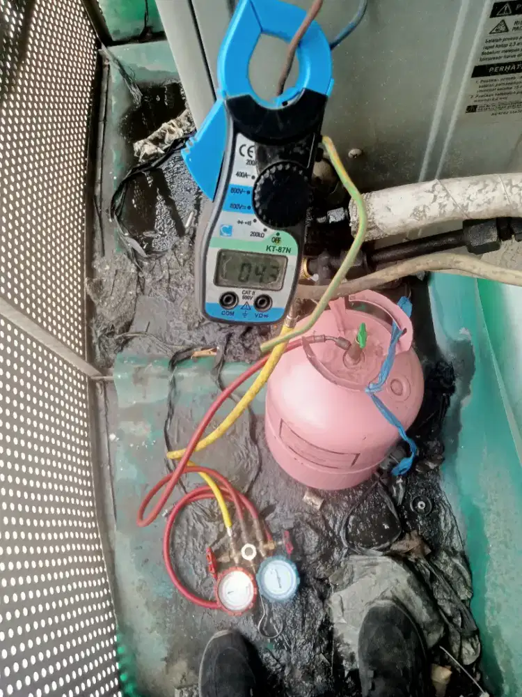 SERVICE AC JAKARTA PUSAT