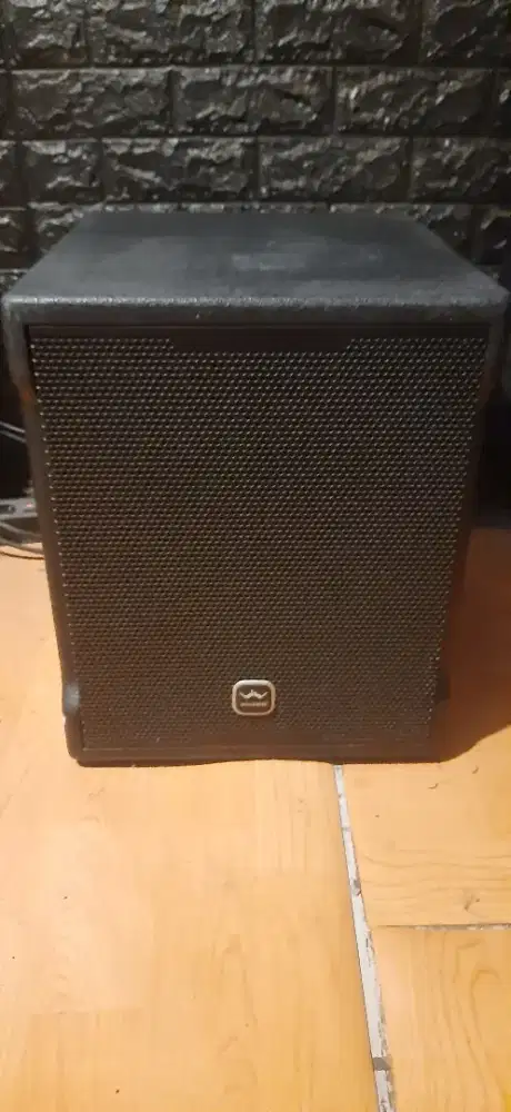 Subwoofer Aktif Wisdom SW 12A