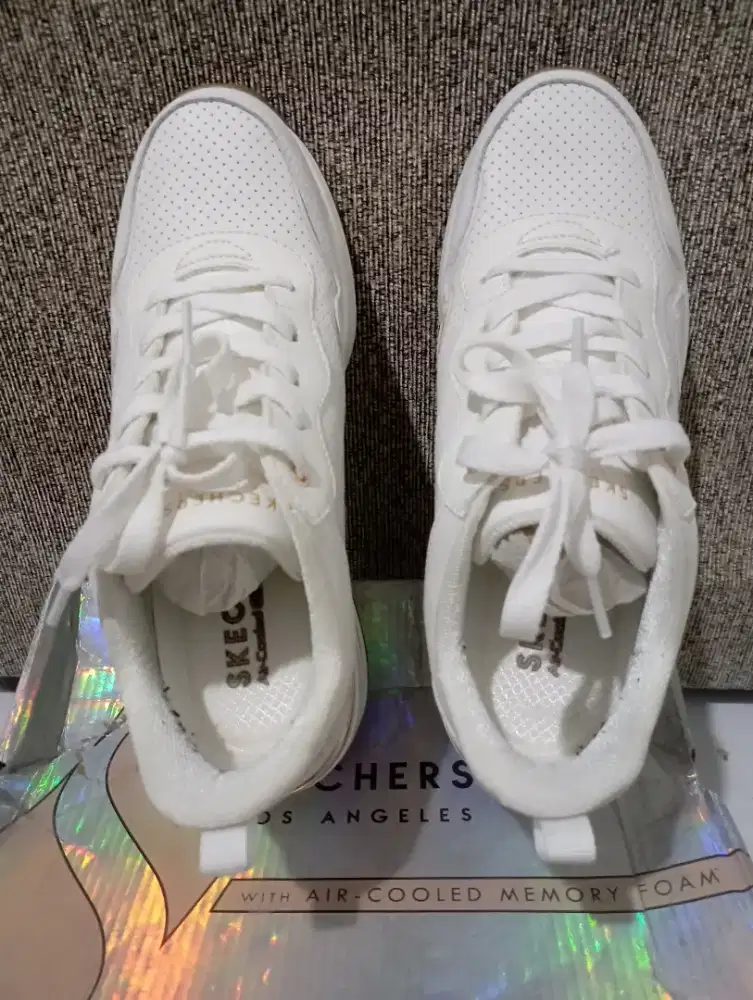 Sepatu Skechers