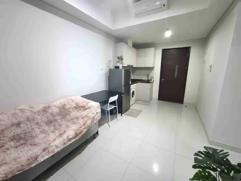 Dijual apartment Puri Mansion Percis Depan Private Lift