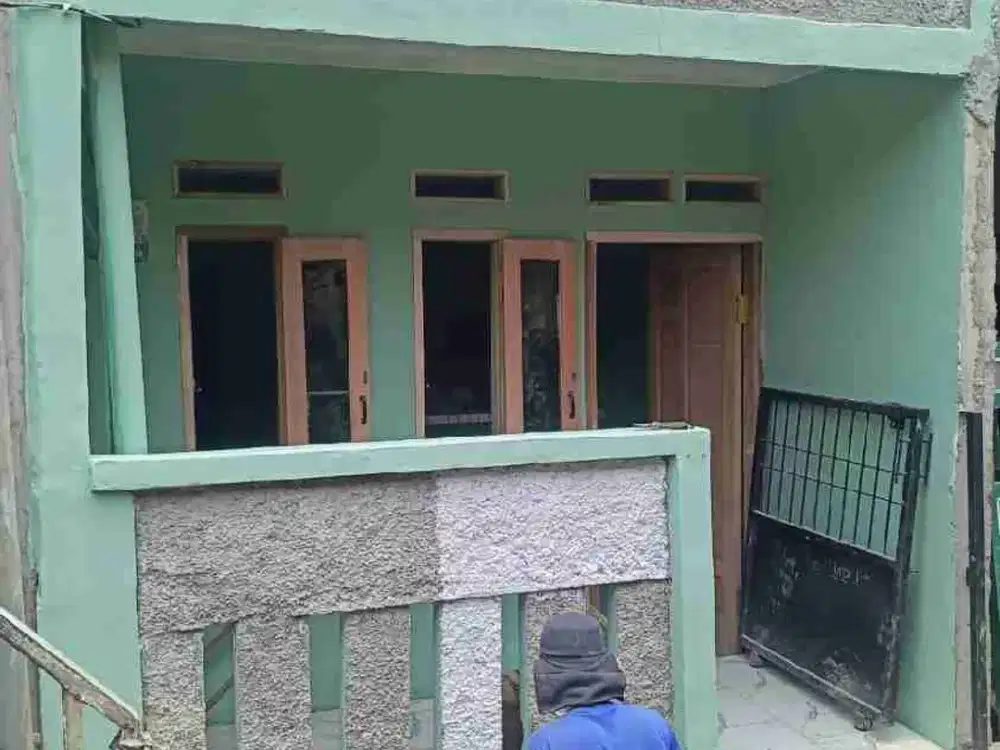 di jaul rumah minimalis kokoh permanen di lokasi Ciledug Tangerang kota