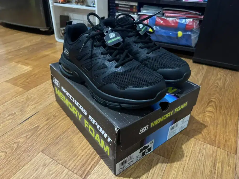 Sepatu Skechers Volterra Gravitas Size 41