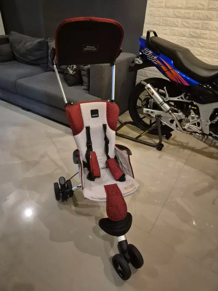Stroller bayi baby elle