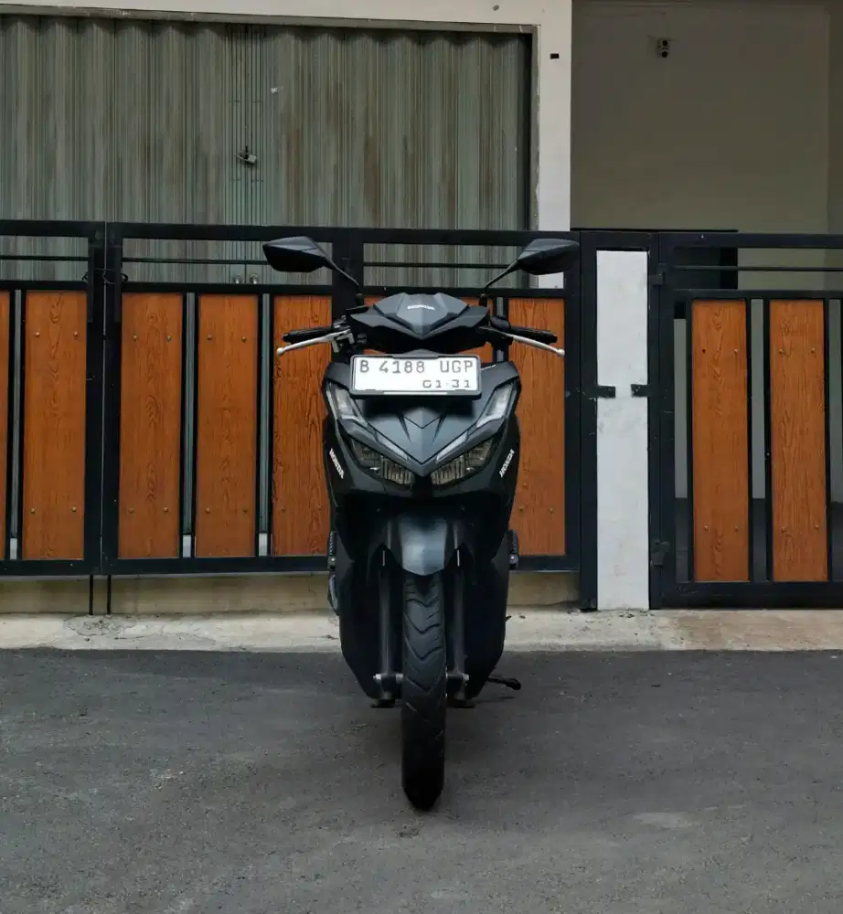 Honda Vario 125 Gen 3 Keyless CBS ISS MULUSSS Pajak Hidul Panjang