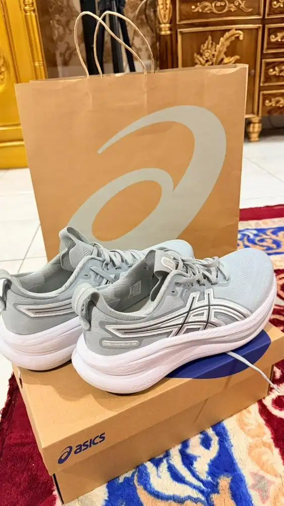 ASICS GEL-NIMBUS 28 SEPATU WOMEN 41,5 / 9,5