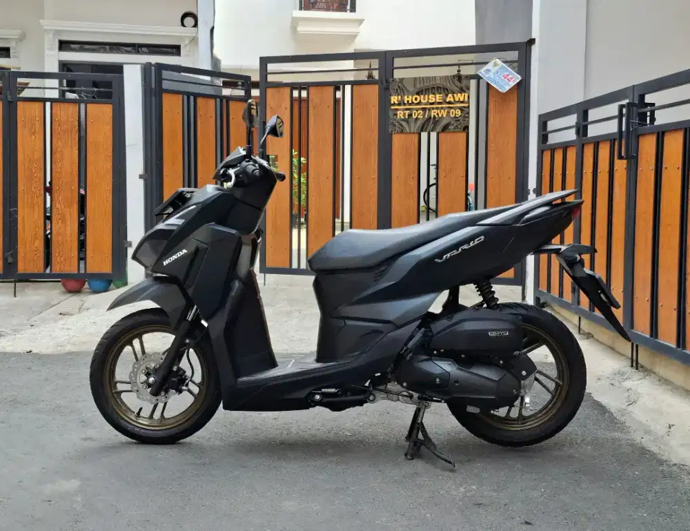 Honda Vario 125 Gen 3 Keyless CBS ISS MULUSSS Pajak Hidup Panjang