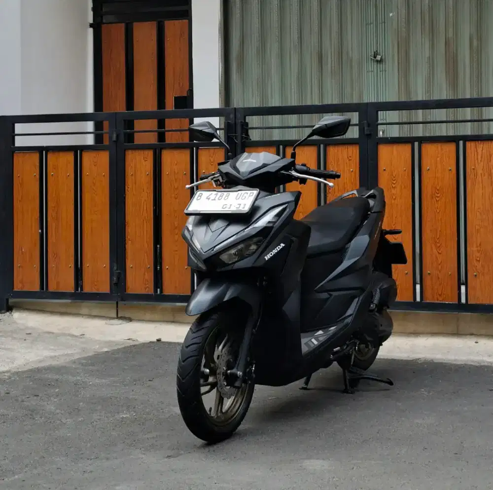 Honda Vario 125 Gen 3 Keyless CBS ISS MULUSSS Pajak Hidup Panjang