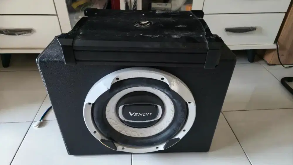 Dijual 1 set power & subwoofer venom
