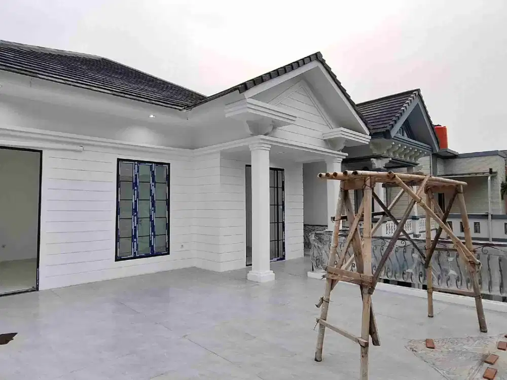 Rumah Murah 2 Lantai Renovasi Total & DAK Depan di Cluster Tengah, Dekat Mal!