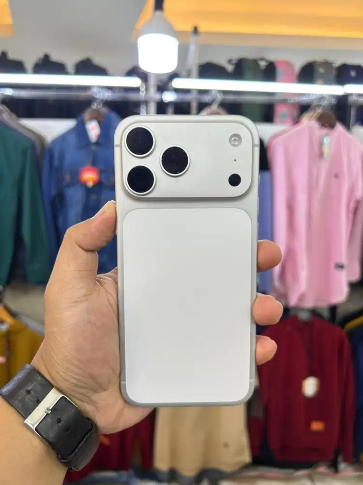 IPHONE 17 PROMAX 256 SILVER DIGIMAP GARANSI PANJANG