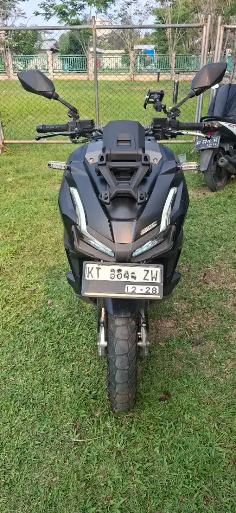 ADV 160 ABS Hitam 2023