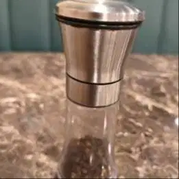 Black Pepper Grinder / Penghalus Lada Hitam 5x13,5cm