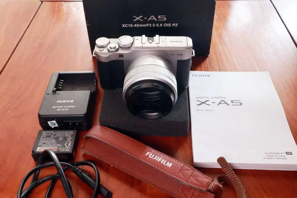 Fujifilm X-A5 Kit 15-45mm OIS PZ Fuji XA5 Lensa 15-45 Mulus