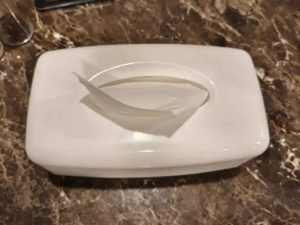 Tempat Tissue Wita Star Plastik Putih 24x10,5cm