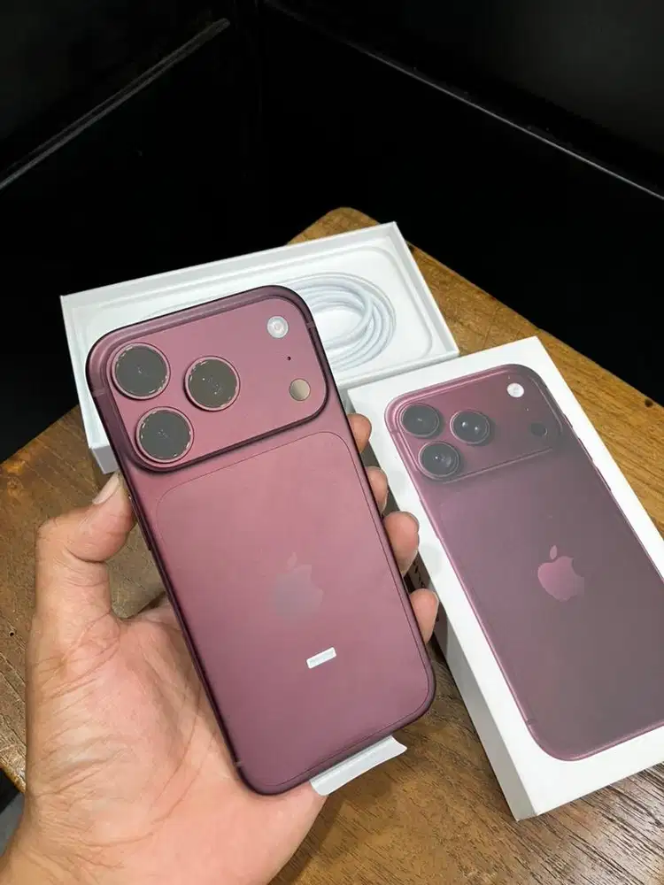 Iphone 18 pro 256gb bnob garansi blm aktif