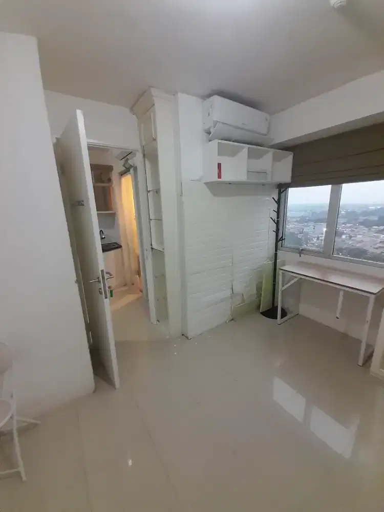 Di jual atas mall Bassura city 2bedroom semi view lepas kota