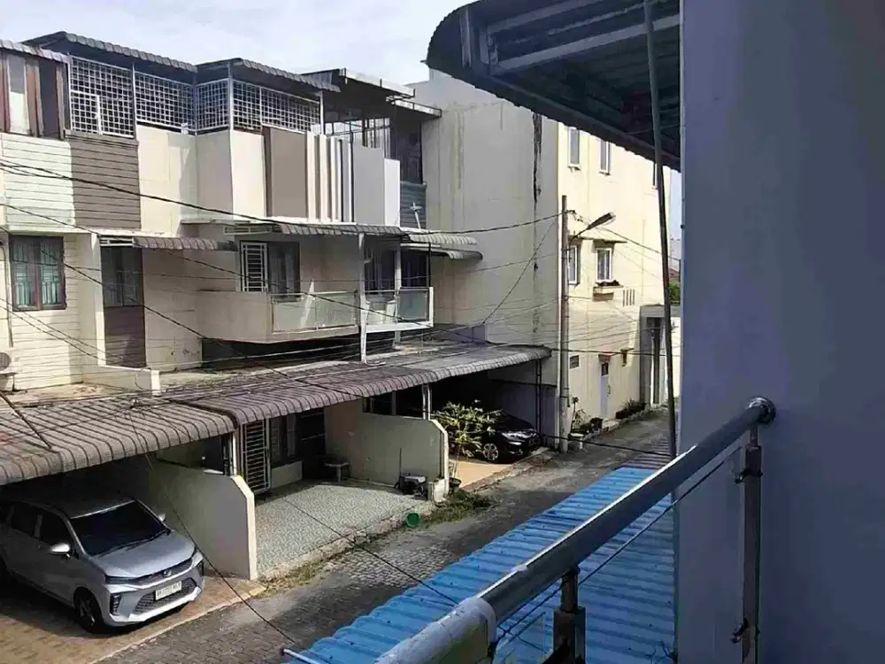 Rumah 2 Tingkat di Medan baru Jl. Sei Kapuas