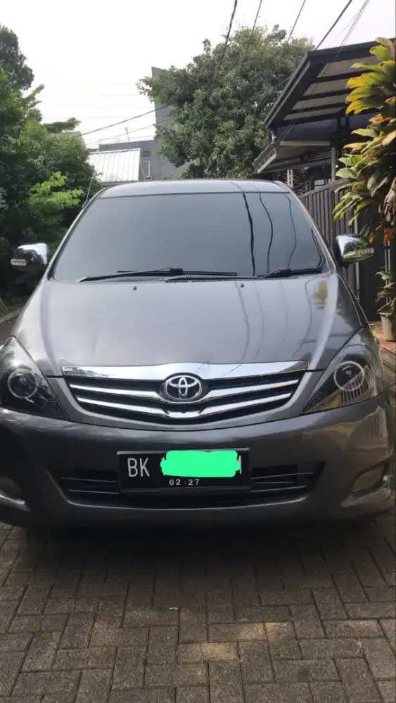 Dijual innova diesel 2.5 G manual