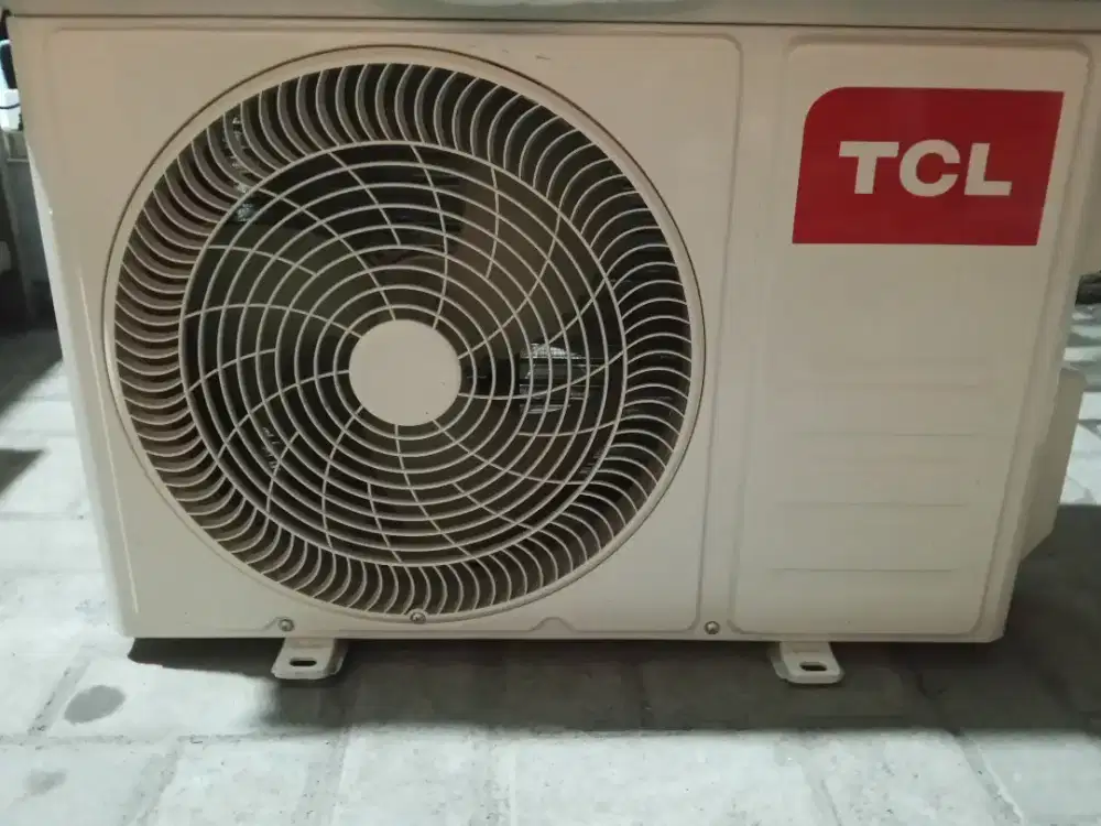 Jual AC 1/2 PK TCL kondisi masih sperti baru dingin nyess