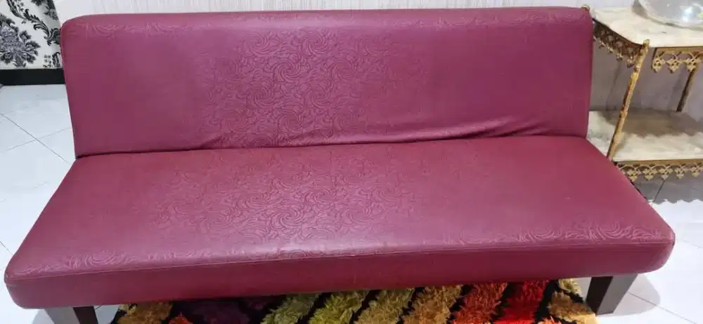 Sofa bed maroon