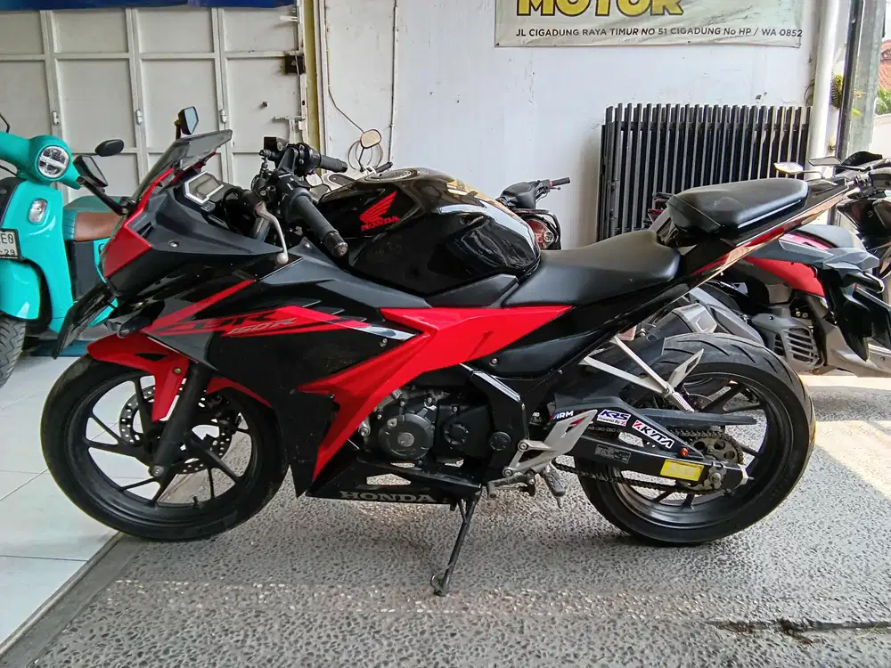 Honda CBR 150R Tahun 2018