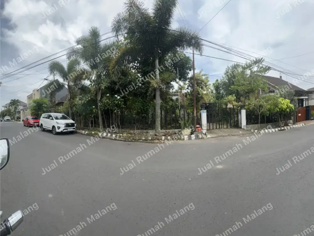 Dijual Cepat Rumah Harga Tanag di Jl Bunga2 Suhat dekat Kampus UB