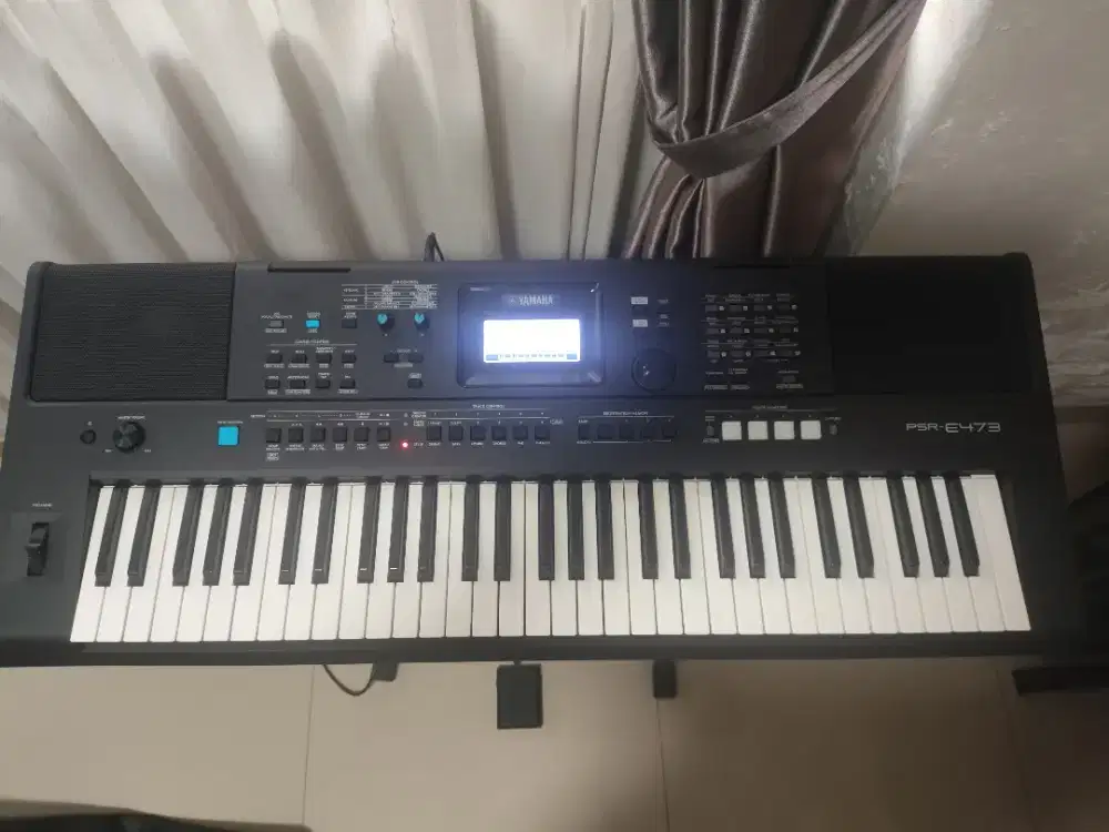Yamaha PSR E473