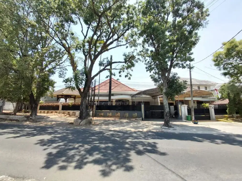 Dijual Rumah Premium di Jl Gunung-Gunung Malang, Dekat Unibraw | 24