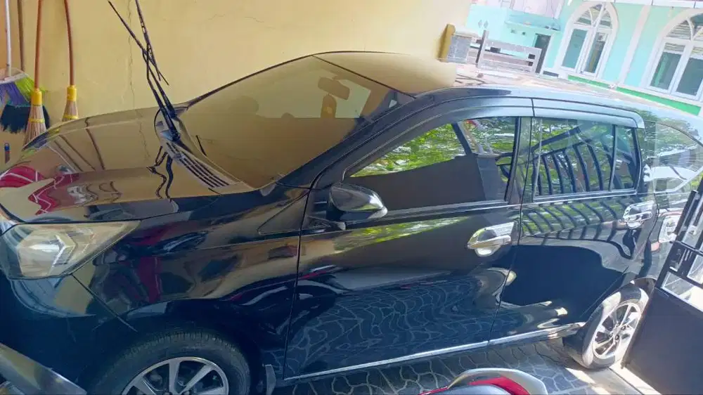 Sigra R manual 2018