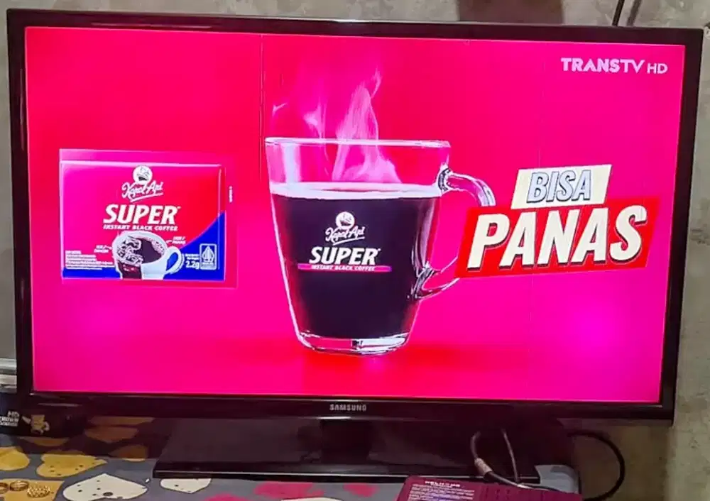 TV LED 32 INC SAMSUNG + STB DIGITAL (Minus Garis Sedikit) Bagus Bening