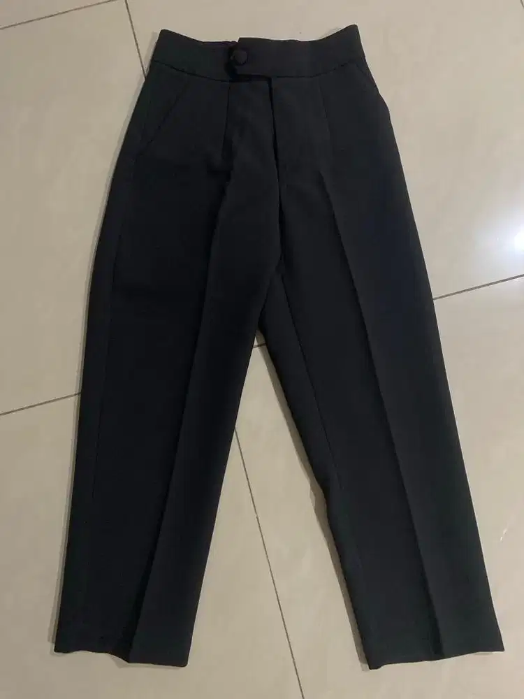 Celana Panjang Hitam