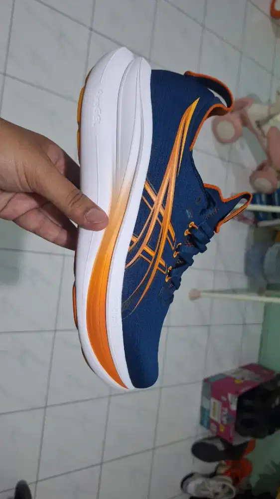 ASICS gel nimbus 28 new